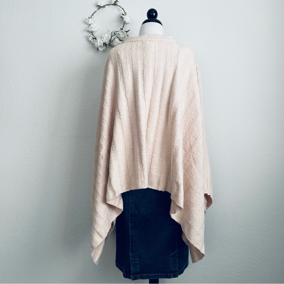 Yummy Sweater Poncho - Picture 7 of 15